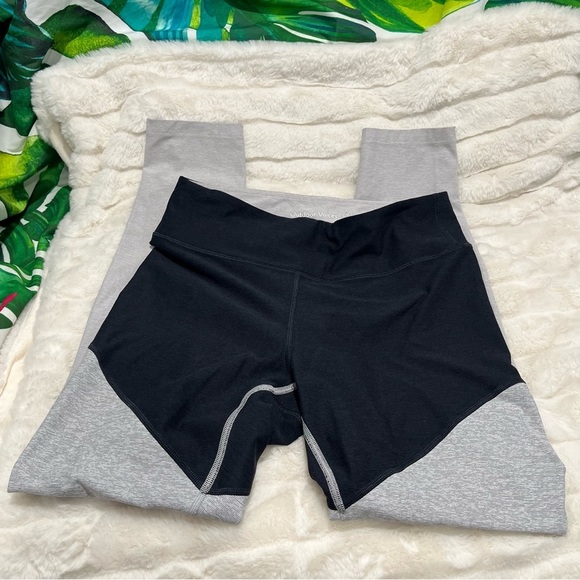 Outdoor Voices Medium Grey Black Colorblock Cropped Leggings - Picture 3 of 5